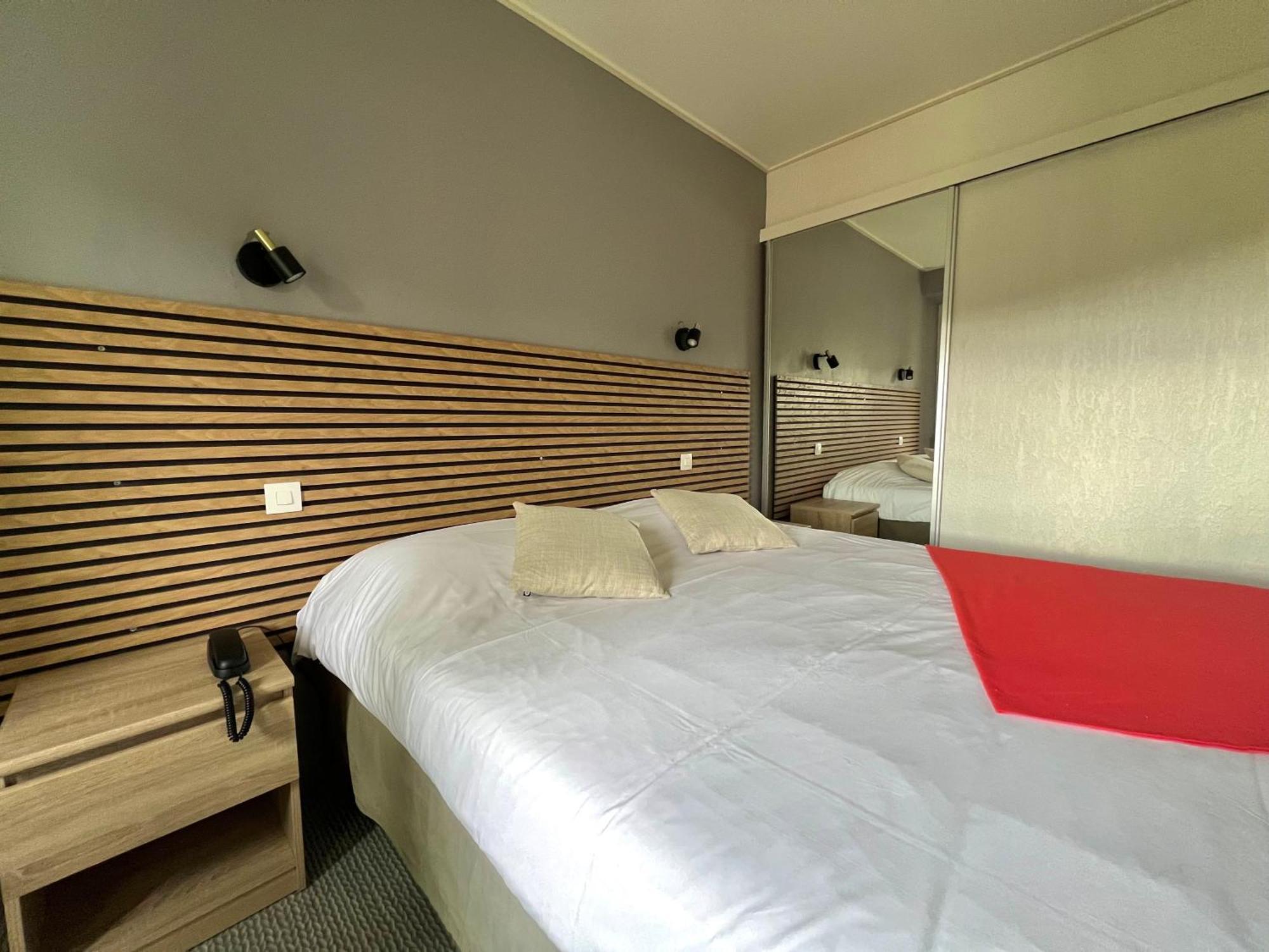 Logis Hotel Restaurant Des Thermes 拉马卢莱班 外观 照片