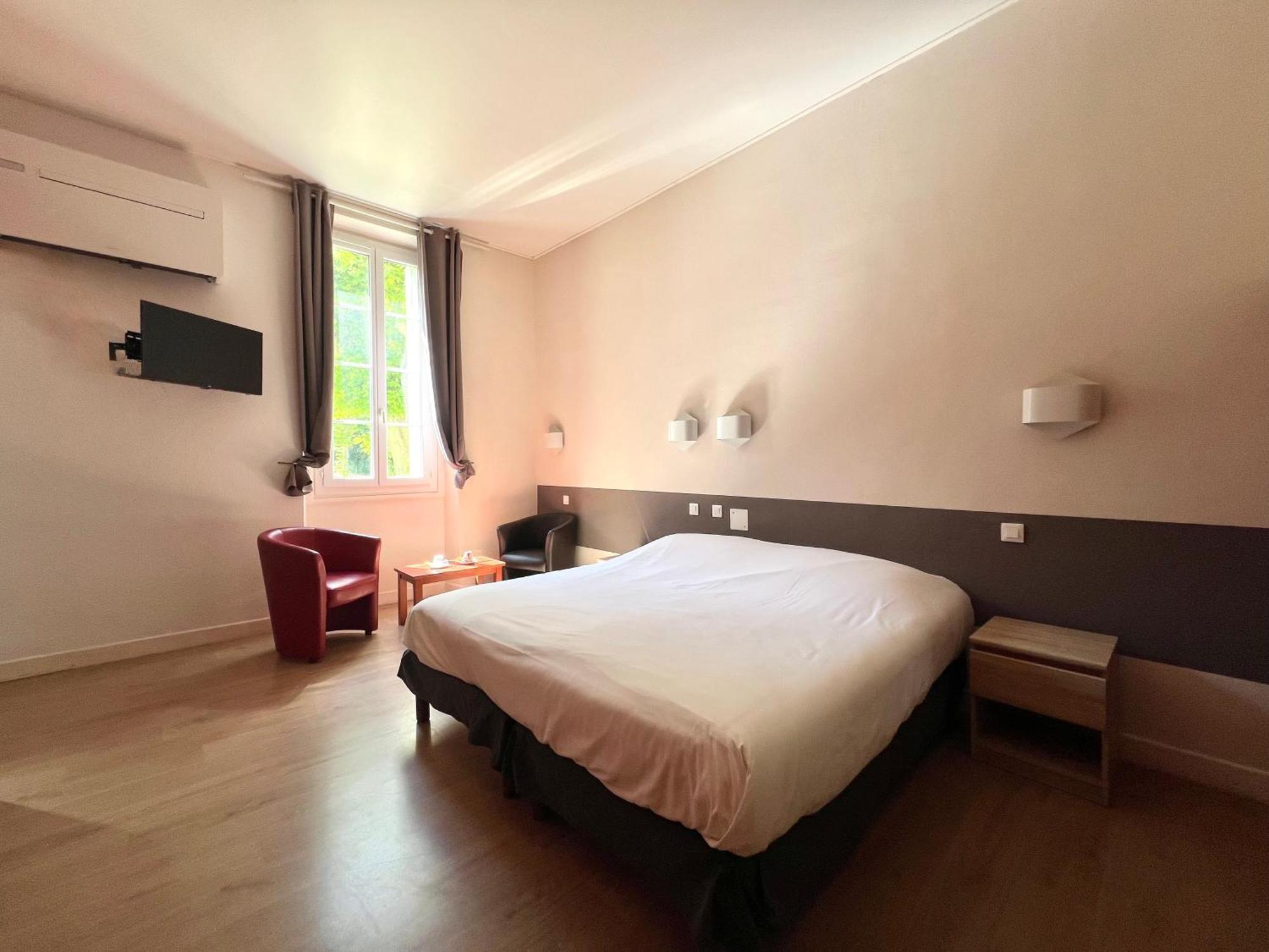 Logis Hotel Restaurant Des Thermes 拉马卢莱班 外观 照片